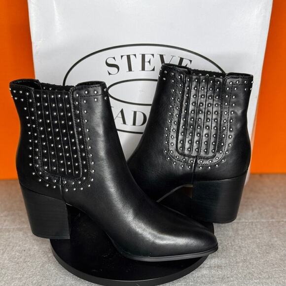 Steve Madden Jaclyn Stud  Heel Bootie Black Leather Size 8 EU‎ 38.5 WITH BOX - Picture 1 of 9